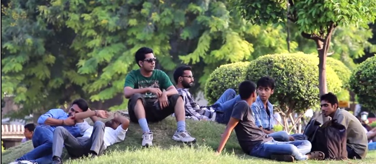 Singing Or Crying in Public - Sunn Rahaa haina tuu Roo Rahaa Hoon Main...